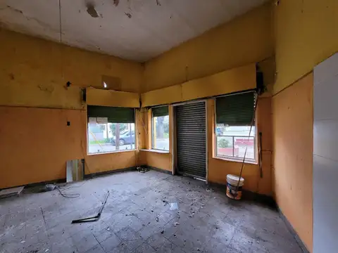 Local c/ Vivienda 2 amb, En Venta, Villa Martelli, Vicente Lopez.