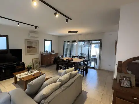 Casa en Venta en Valle Escondido Las Moras, USD 250.000