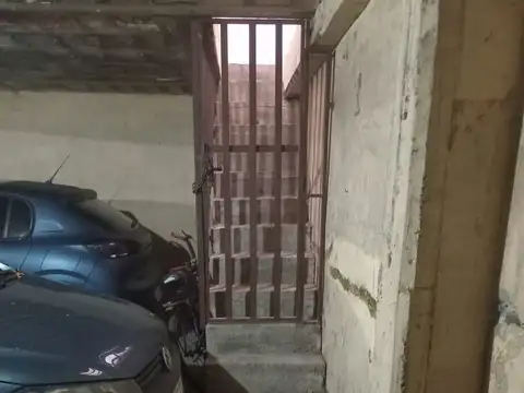 COCHERA EN VENTA BARRIO LUIS AGOTE - CRESPO 200