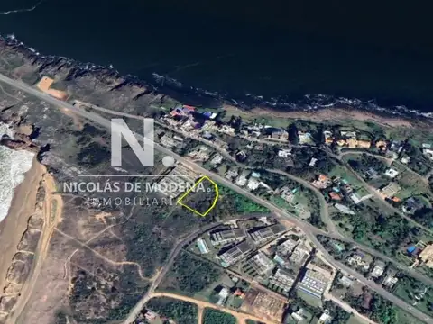 Terreno en Venta 95  mts Frente