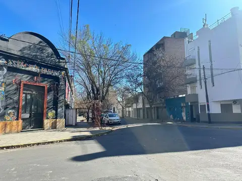 Pasco al 181 | Casa a Reciclar O Terreno para Construir PB + 6 Pisos