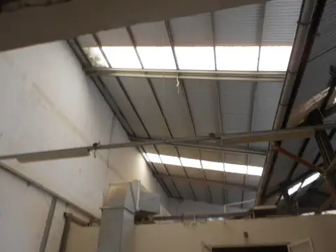 Galpon en Alquiler en Villa Martelli, USD 1