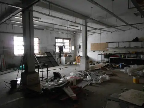 Galpon en Alquiler en Villa Martelli, USD 1