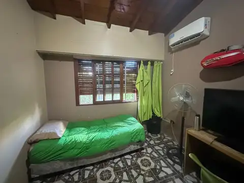 Casa Chalet  en Venta en Caseros, Tres de Febrero, G.B.A. Zona Oeste