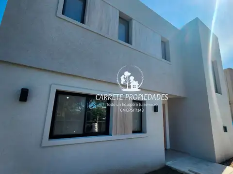 OPORTUNIDAD. Casa en venta de 5 ambientes. Lote interno. Santa Elisa. Pilar. 100