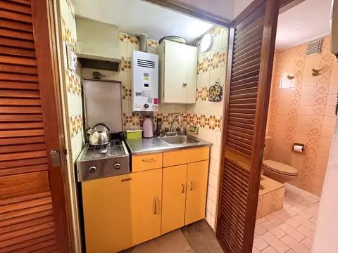 EXCELENTE MONOAMBIENTE AMOBLADO 