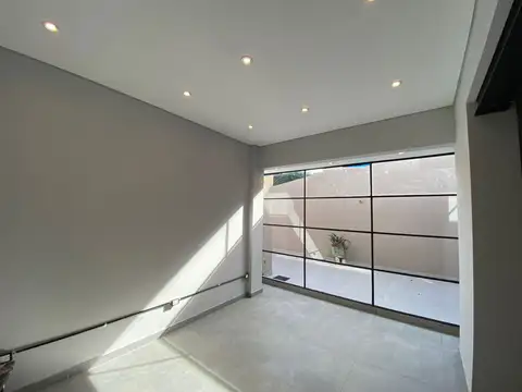 Local en Alquiler en Lobos, $ 0