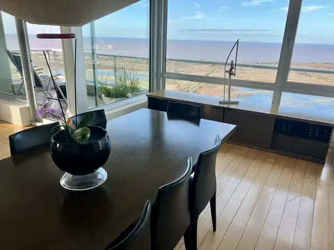 Departamento en Venta con 2 cocheras