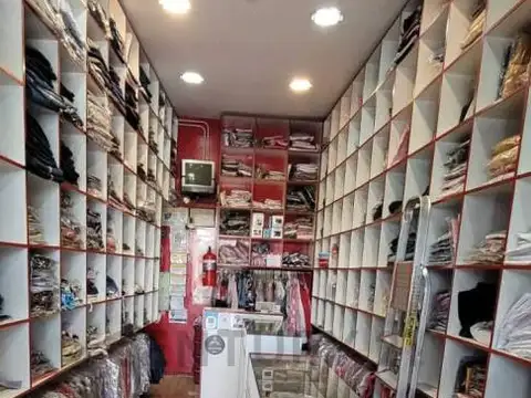 Avenida Rivadavia 8400, Piso 0