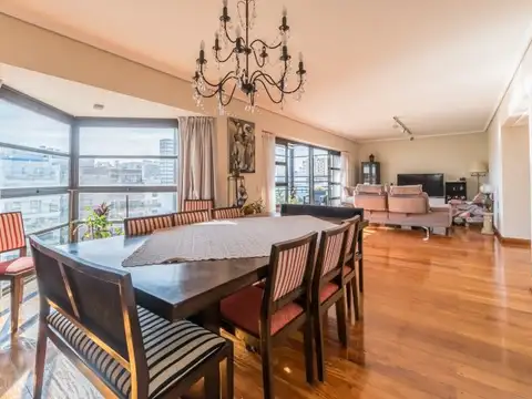 VENTA. 4 AMBIENTES. SEMIPISO.