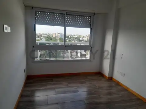 DEPARTAMENTO DE 2 AMBIENTES EN EL CENTRO DE SANTOS LUGARES