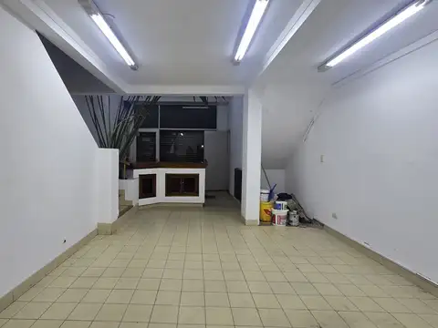 Alquiler Dos Locales Con Oficinas