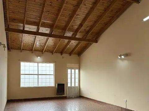 Local en Alquiler en Rio Grande, $ 500.000