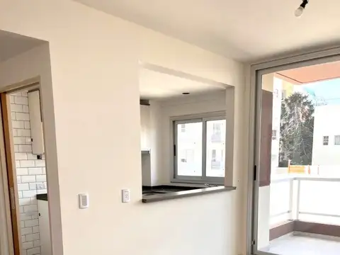 Departamento S/ piso 3 ambientes en VENTA -Zona San Cristóbal-