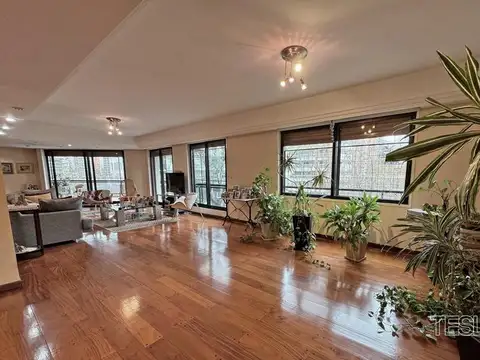 Piso LC 4 dormitorios 3 baños completos Toilette 2 cocheras Vigilancia 24hs Belgrano