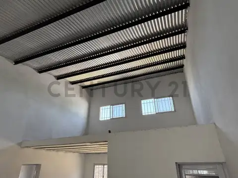 Perdriel 1700, Piso 0