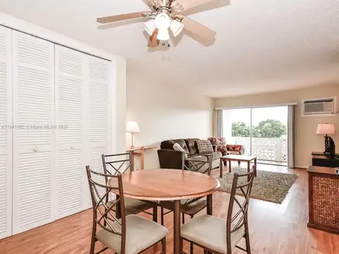 Casa 2 ambientes con 1 baño