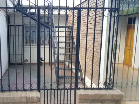 Departamento 6 ambientes con 3 baños