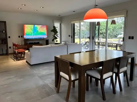 Casa en Venta en Joaquin Gorina, USD 340.000