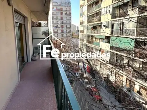 benedetti 100, Piso 4