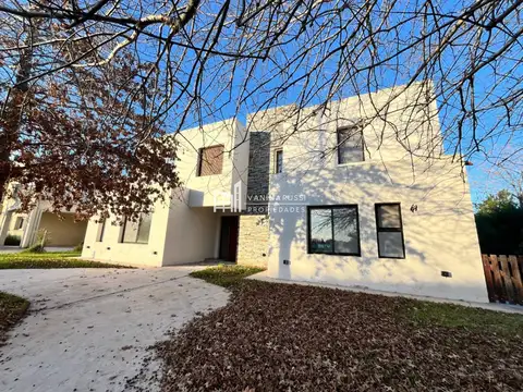 Casa en Venta de 5 dormitorios