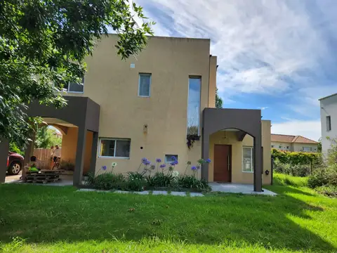 Casa venta 4 ambientes con renta San Isidro Labrador