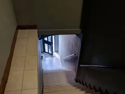 Local en Alquiler Via Púb.