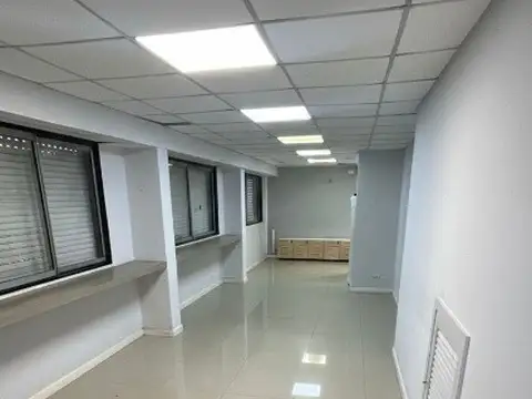 Oficina en Alquiler en Centro, $ 1.750.000