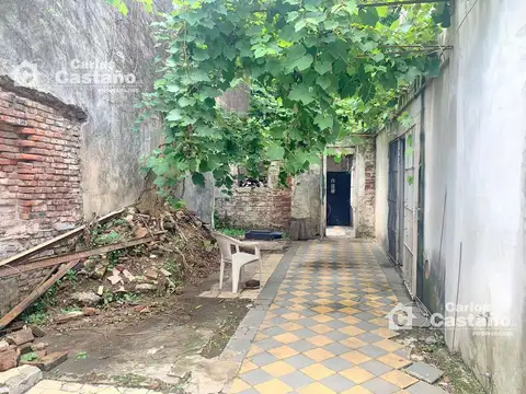 Casa en lote propio, zona R2 Ideal Dúplex o Refacción.