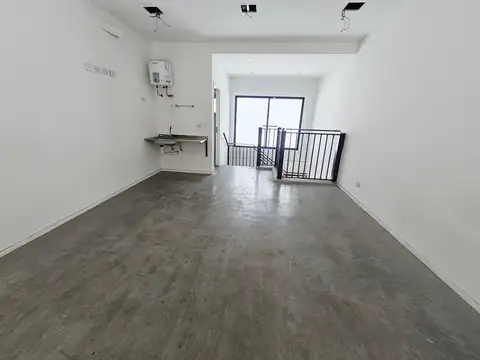 Local en alquiler 24 meses en Av. Luro y Bronzini