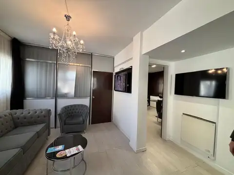 Oficina/ consultorio muy buen estado. Piso alto