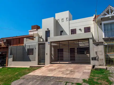 Grand Bourg. Miguel de Cervantes 900