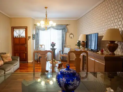 Depto Tipo Casa en Venta en Barrio Guemes, USD 149.000