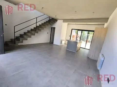 Depto Tipo Casa en Venta en Centenario, USD 185.000