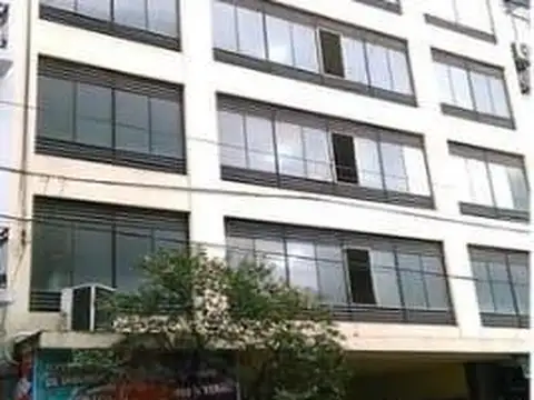 Cochera en edificio privado de cocheras - Zona Balvanera Uriburu al 400