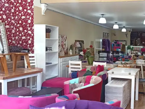 Local en VENTA Av. Belgrano 1900. CABA