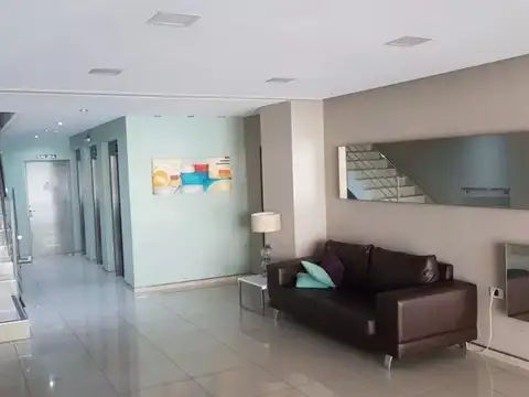EXCELENTE DEPARTAMENTO 2 AMBIENTES CENTRICO ITUZAINGO