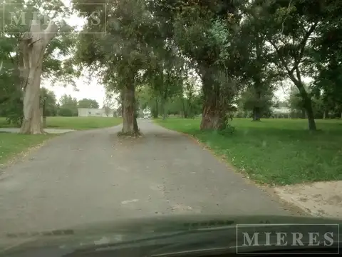 Lote de 1350m² en venta en Casuarinas del Pilar