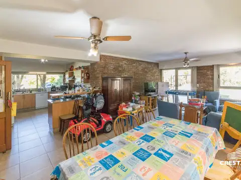 Venta Casa 4 dormitorios - Carlos Pellegrini, Fisherton, Rosario