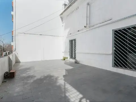 VENTA PH 5 AMBIENTES/ EXC UBIC/IDEAL USO COMERCIAL