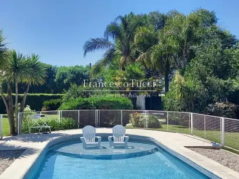 Casa en Venta con 1 cochera