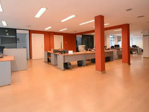 Oficina en Alquiler al Este