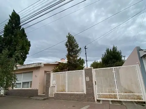 CASA EN VENTA - RIO GALLEGOS