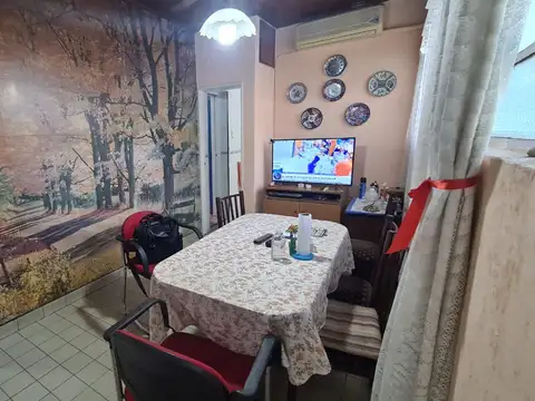 EN VENTA EN EL PALOMAR CASA EN ZONA BARRIO AERONAUTICO; 3 AMBIENTES; CON PATIO TERRAZA - FICHA 8553