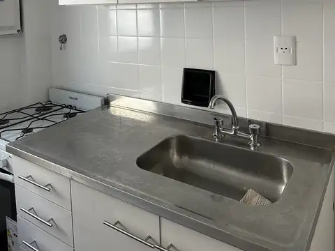 Departamento en Alquiler en Belgrano C, $ 500.000