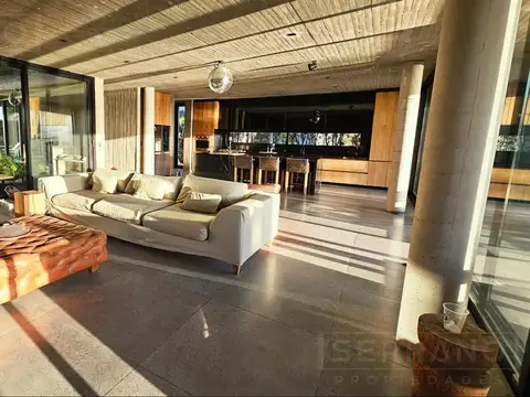 Casa en Alquiler de 3 dormitorios