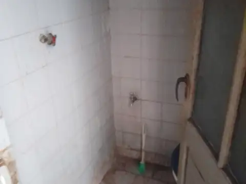 Local en Venta Via Púb.