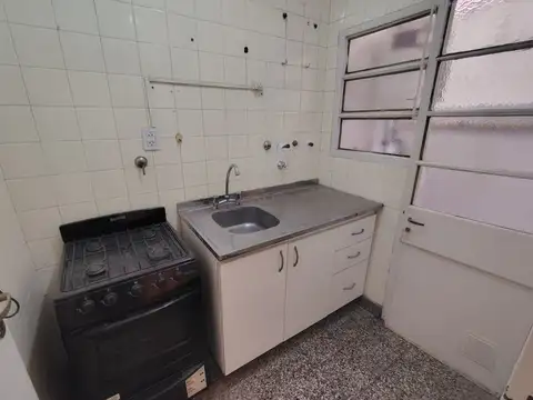 VENTA MONOAMBIENTE EN FLORES