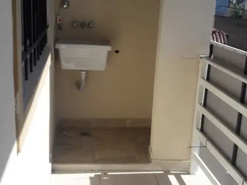 Depto 2 amb a estrenar C/balcon al Cfte