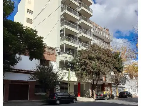 Nahuel Huapi 4700, Piso 1